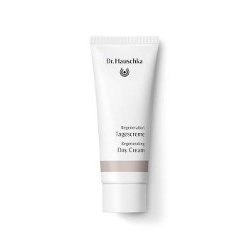 Dr. Hauschka Regenerating Day Cream Refines and leaves skin feeling smooth