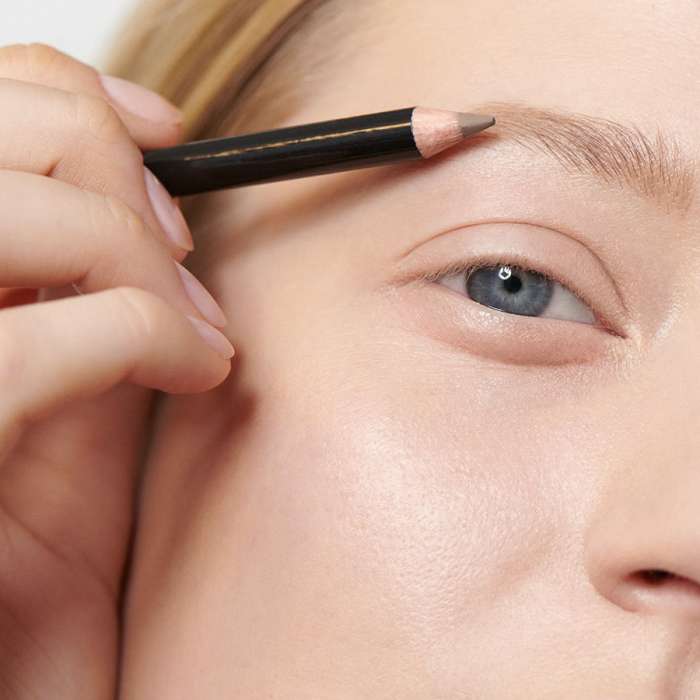 Eyebrow Definer eyebrow pencil with 100 natural ingredients Dr. Hauschka