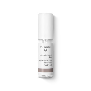 Specialised care for skin during menopause: Dr. Hauschka Regenerating Intensive Rhythmic Treatment